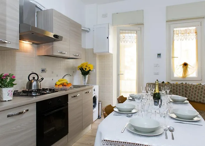 格雷戈里公寓 *